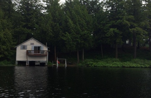 Croghan Cabin | LONG POND CABIN SURROUNDED BY WATER w/Great Sandy Beach