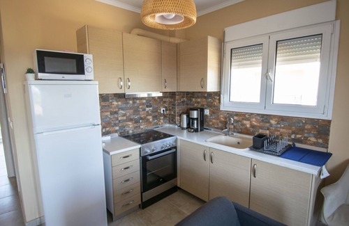 Nea Fokaia Apartment | Long Seaview Apartment by RentalsPro