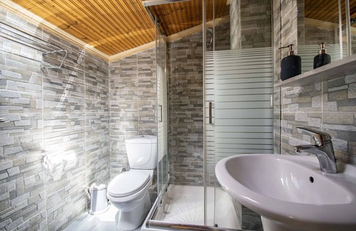 Nea Fokaia Apartment | Long Seaview Apartment by RentalsPro