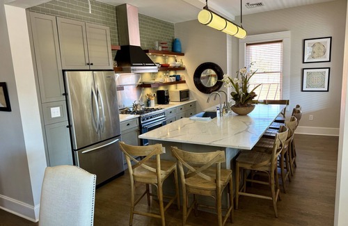 Downtown Charleston Condo | Long term availalbe! Historic Upper King Restoration! Walk to everything!