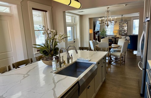 Downtown Charleston Condo | Long term availalbe! Historic Upper King Restoration! Walk to everything!