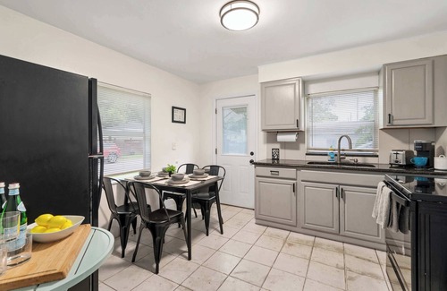 College Park House | Long Term Stays! 2 MI to DT Orlando & Winter Park