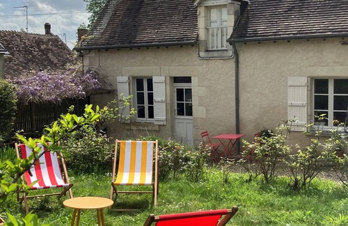Saint-Cyran-du-Jambot Cottage | LONGERE DE CHARME