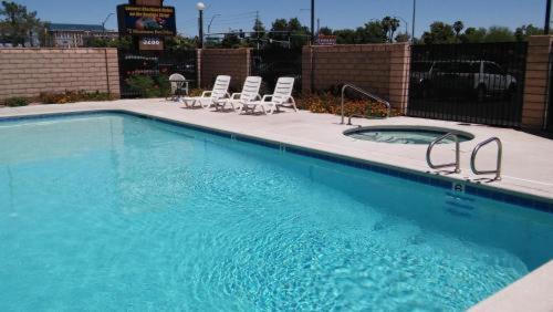 Sunrise Manor Hotel | Longhorn Boulder Highway