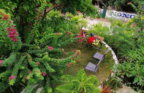 Romblon Island Bed & Breakfast | Lonos Circle Private Garden