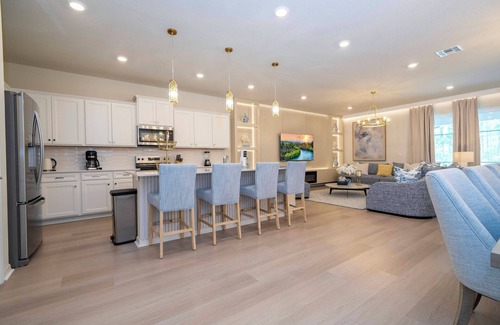 Four Corners House | Look! 8BR Pool Home Near Disney -15895