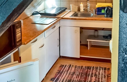 Gardna Wielka Apartment | Look forward to an unforgettable lake view in this inviting vacation home!
