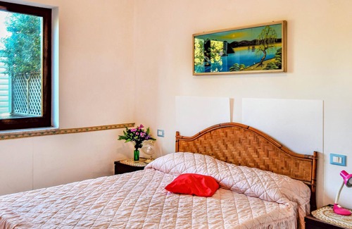 Copanello Apartment | Look forward to a wonderful vacation in this beautiful apartment with sea view.