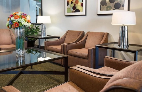 SeaTac Hotel | Looking for Quick Overnight? Free Airport Shuttle to SeaTac Airpt! Breakfast