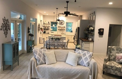 Fellowship House | Looking for something special? Uniquely Beautiful 3-bed house 6 minutes to WEC!