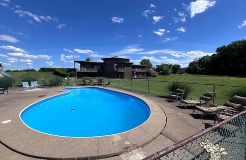 Dover House | Lookout Lodge a house with a 360 view