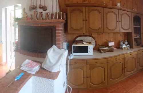 Jenne Villa | LOOKS OUT ON THE ANENE VALLEY IN FRONT OF SIMBRUINI MOUNTAINS