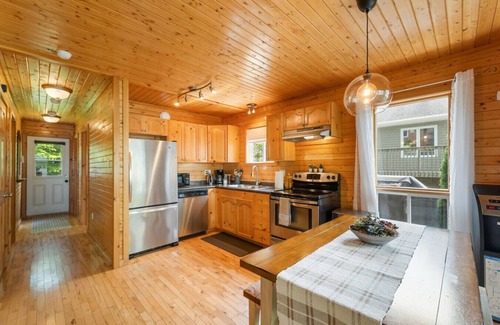 Smiths Corner House | Loon Lodge on the Lake