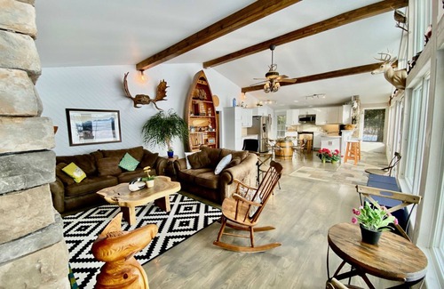 Selwyn House | Loon Talk Cottage on Clear Lake