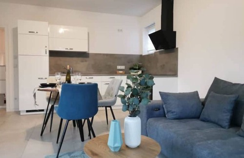 Kitzingen Apartment | Loot: Moderne Wohnung/Zentral