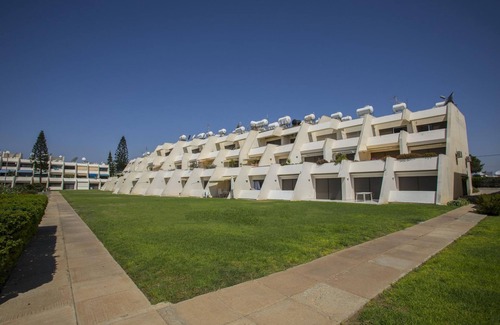 Oroklini Apartment | Lordos Sunshore Beachfront Suite