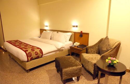 Surat Hotel | Lords Plaza Surat