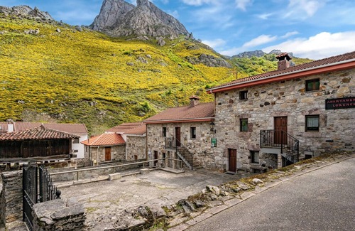 Caunedo Apartment | Lorences Rural Apartments for 2 people