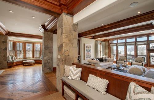 Mountain Village Apartment | Lorian 4 TRUE Ski-In Ski-Out Resort Condo 4Bd 3.5Ba - Sleeps 12