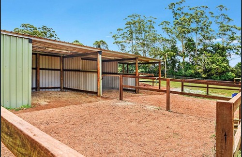 North Tamborine Cottage | Lorikeet Luxury Home - Mount Tamborine
