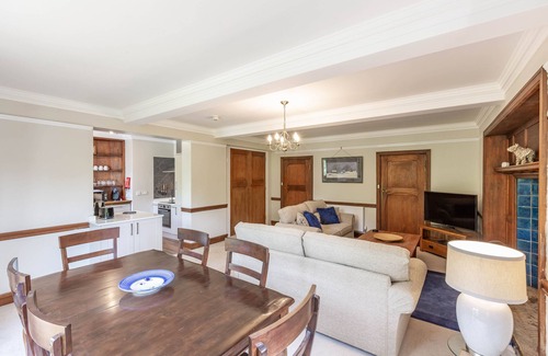Taynuilt Cottage | Lorimer Apartment - an apartment that sleeps 2 guests in 1 bedroom