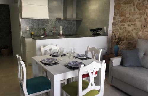 La Senia House | Los tres castells
