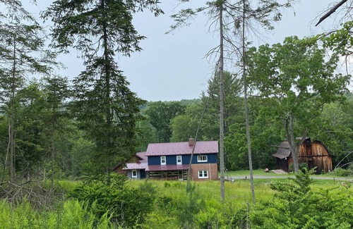 Spring Mills House | Lost Dutchman Mountain Retreat - Main House