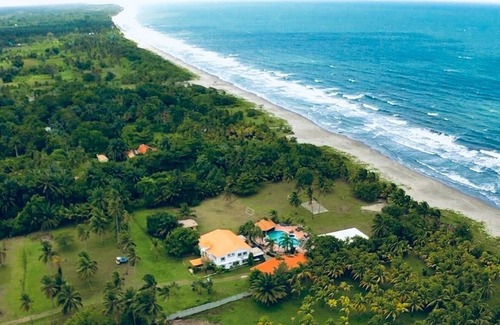 Cuyamel House | Lost in Paradise.Itzayana Estate (A gift of God in mayan language)