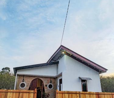 Kupang House | Loti Guest House Jln Penun Limau