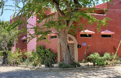 Ajijic House | Lots of airy outdoor space in this cute Mexican home