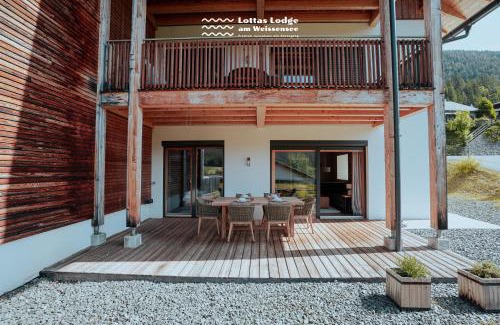 Weissensee Apartment | Lottas Lodge am Weissensee - Exklusive Ferienwohnung mit privatem Seezugang