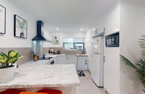 Caboolture South House | LOTUS LANDING - ENTERTAINMENT PLUS!