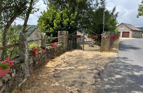Saint-Laurent-de-Muret House | Lou Aubrac Hébergement aux portes de l'Aubrac