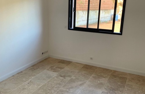 Sarrola-Carcopino Apartment | Loue à la Semaine Estivale . Appartement Grand T3 Neuf Avec Cuisine Équipée