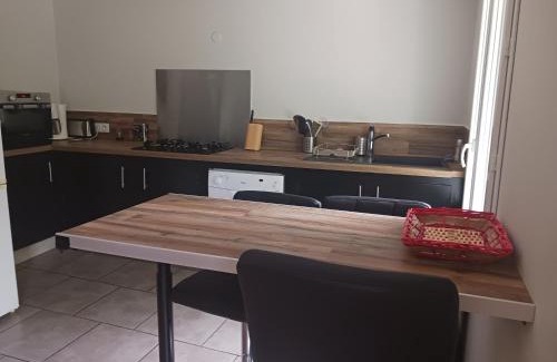 Villefort Apartment | Loue appartement duplex de 90m2 refait à neuf
