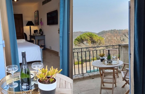 Le Bar-sur-Loup Bed & Breakfast | Loup Castel Boutique Hotel B&B