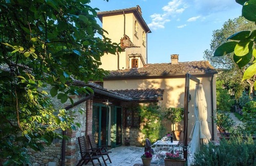 Sesto Fiorentino Apartment | Lovely Apartment with private patio