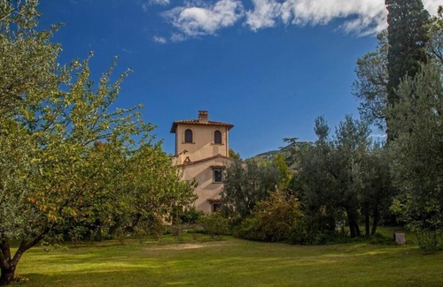 Sesto Fiorentino Apartment | Lovely Apartment with private patio