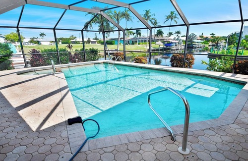 Fort Myers Villa | Love Bird–Canalfront heated pool pet friendly