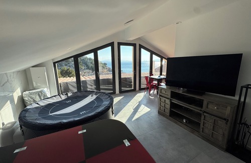Niolon Apartment | Love room with magnificent sea view