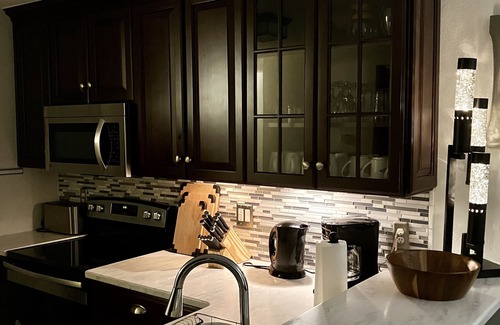 Glenwood Grove - North Iris Condo | ❤Love This Home ! 2B/2B. Quiet Oasis. Fast Wi-Fi, Pet Friendly