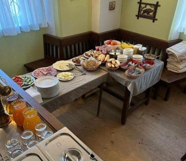 Svratouch Apartment | Lovecký zámek Karlštejn