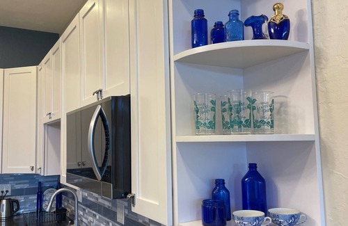 La Junta Apartment | Lovely 1 bedroom suite in Historic La Junta home- cozy, clean & convenient stay