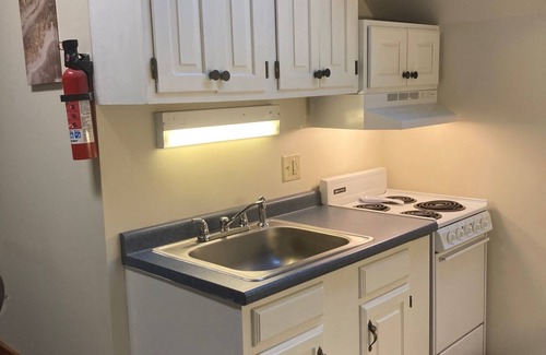 Lebanon Apartment | Lovely 1 BR apartment in Lebanon, 5 miles to DHMC and Dartmouth College