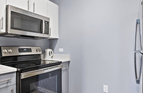 Everett Apartment | Lovely 1BR Near Encore Boston 2853