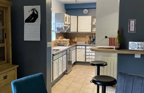 Orsay Apartment | Lovely 2 bdrm appt in heart of Orsay, 30 mins from Paris