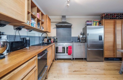 Waterloo Apartment | Lovely 2 bed 2 bath flat in Southbank