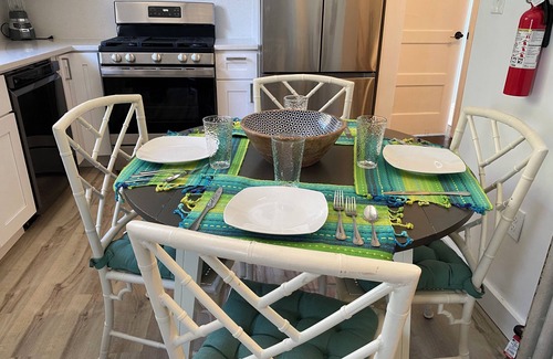 Scranton House | Lovely 2-Bedroom Apartment in Scranton Valley!