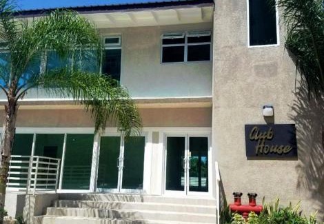 New Kingston Apartment | Lovely 2 BedRoom c̅ Netflix across National Stadium Kingston