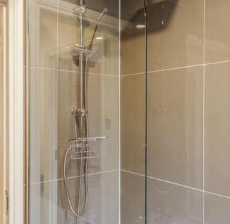 Mapesbury Apartment | Lovely 2-Bedroom Condo With Balcony and Park View